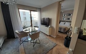 Beige Mood City Apartment